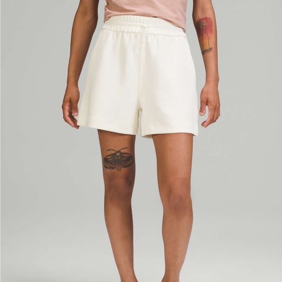 Lululemon Softstreme High-Rise Short 4